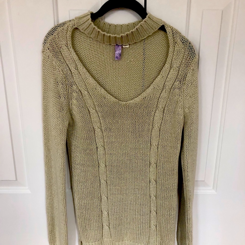 Alya open chest tunic sweater